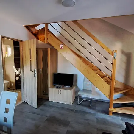 Tyfami - Dom 2 Prázdninový dům *